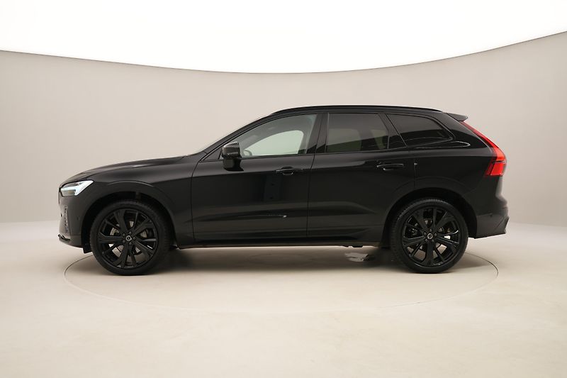 Volvo XC60 B5 AWD BLACK EDITION AUT CZ - fotka 10 z 60