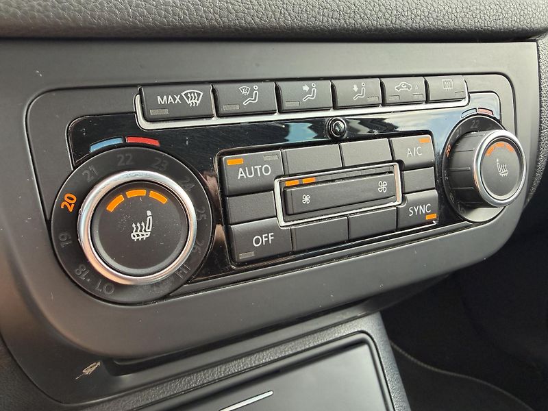 Volkswagen Tiguan 1.4 TSI *REZERVACE* - fotka 21 z 43