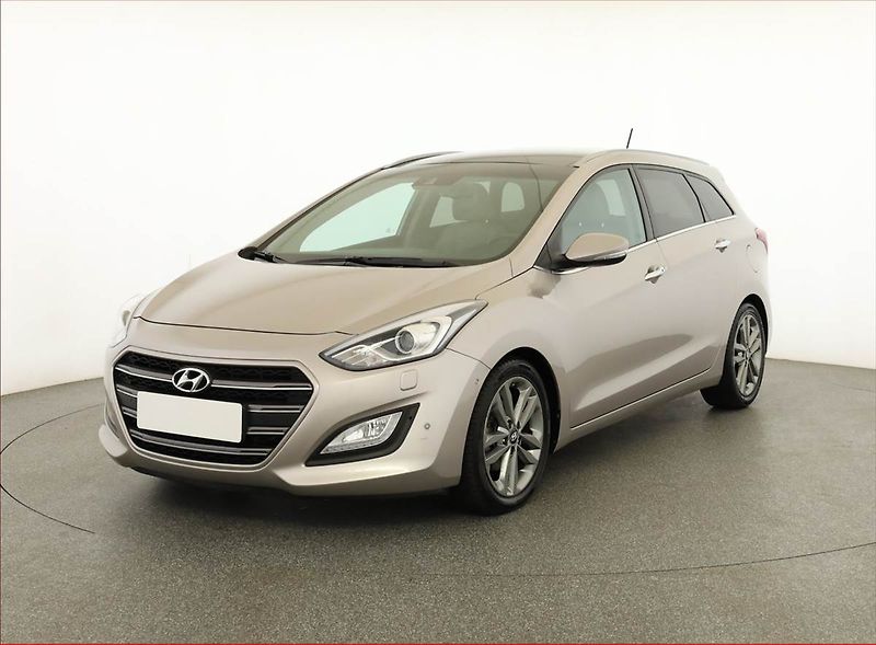 Hyundai i30 (2016) 1.6 GDI, Automat, Kůže, Navi - fotka 2 z 16
