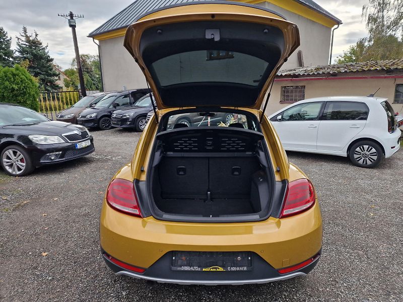 Volkswagen Beetle 2,0TDI 110PS DUNE - fotka 9 z 22