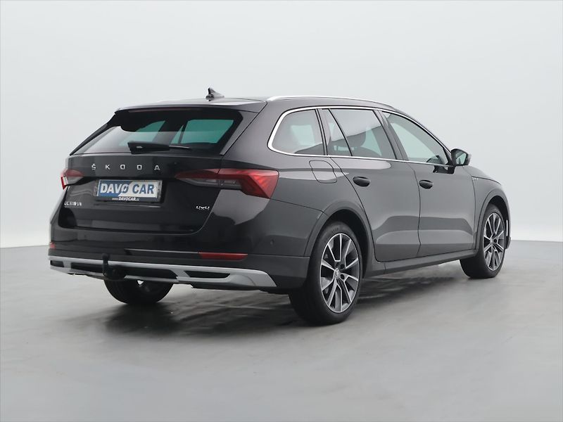 Škoda Octavia 2,0 TDI 4x4 DSG Scout DPH - fotka 7 z 31