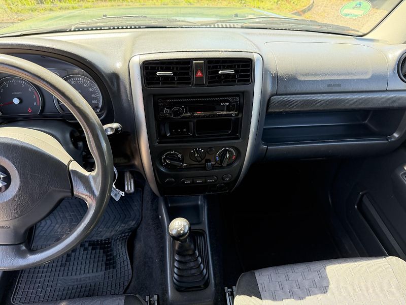 Suzuki Jimny 1,3i 4x4 - fotka 15 z 18