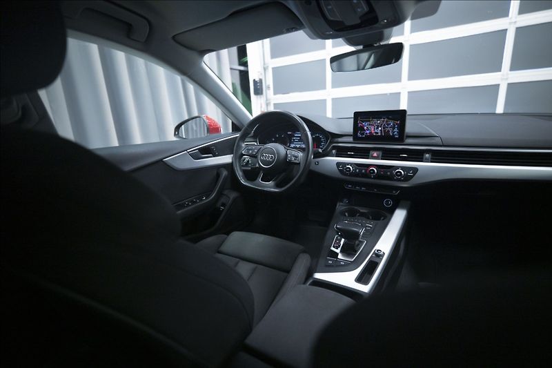 Audi A5 2,0 TDI SPORTBACK NAVI KAMERA - fotka 13 z 44