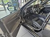 BMW Řada 5 M550i xDrive - náhled 12
