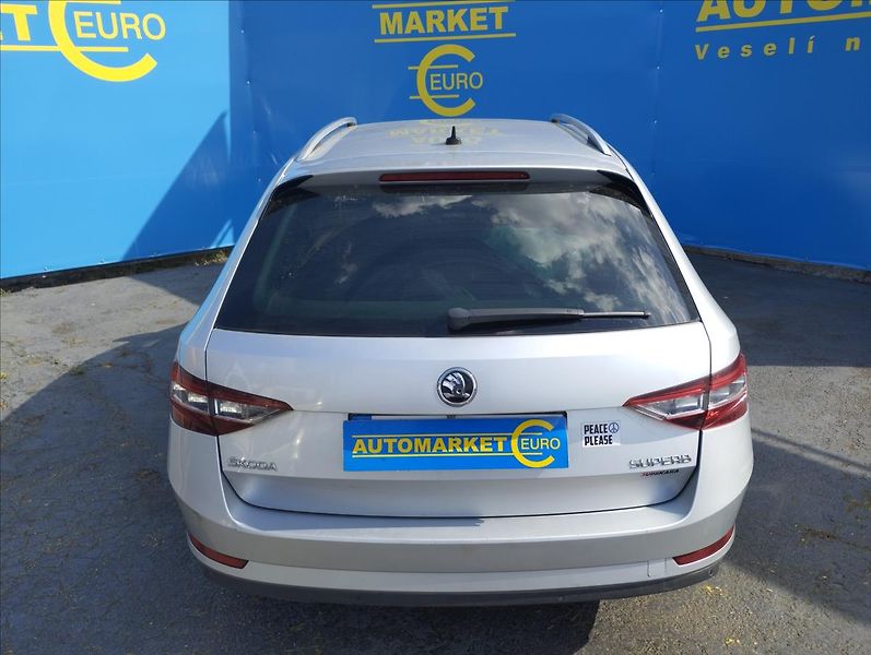 Škoda Superb 2,0 TDi 110KW LAURIN/KLEMENT - fotka 5 z 20