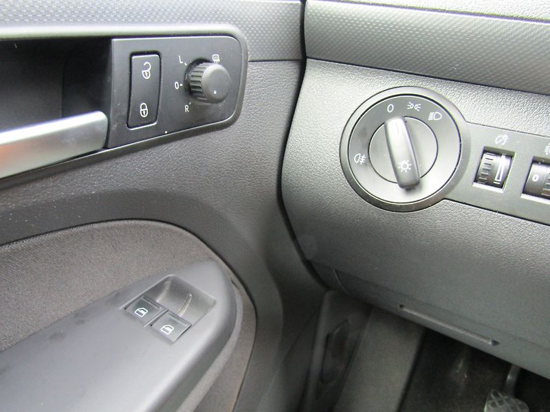 Volkswagen Caddy (2015) MAXI 1.6 TDI 75kW  7 MÍST - fotka 28 z 44