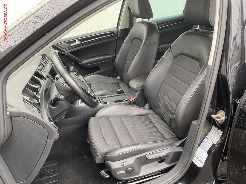 Volkswagen Golf (2015) 1.4 TSi, Highline, bixen - fotka 9 z 18