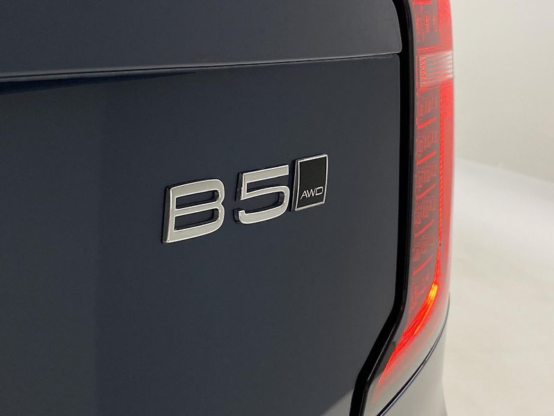 Volvo XC90 (2026) B5 AWD AUT DARK PLUS 7míst - fotka 20 z 70
