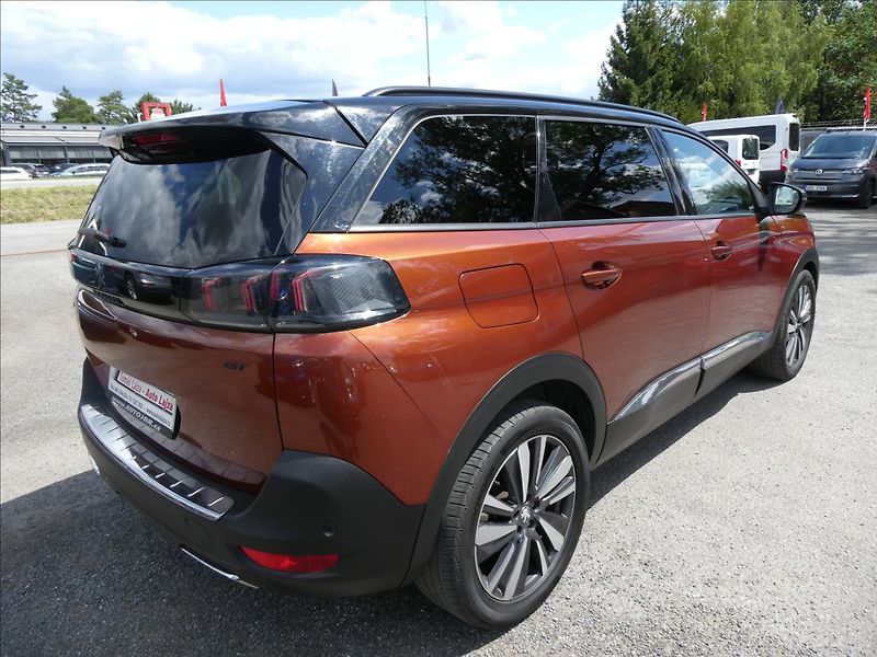 Peugeot 5008 2,0 HDi 130kW GT 7.míst AT8 - fotka 9 z 50