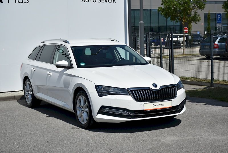 Škoda Superb (2019) Style 2.0 TDI 140kW DSG - fotka 6 z 34