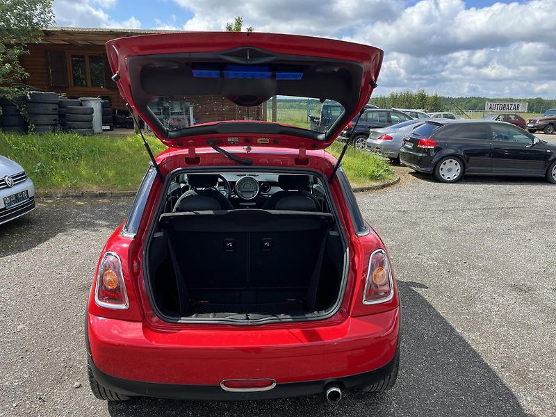 Mini Cooper 1.4i - fotka 8 z 18