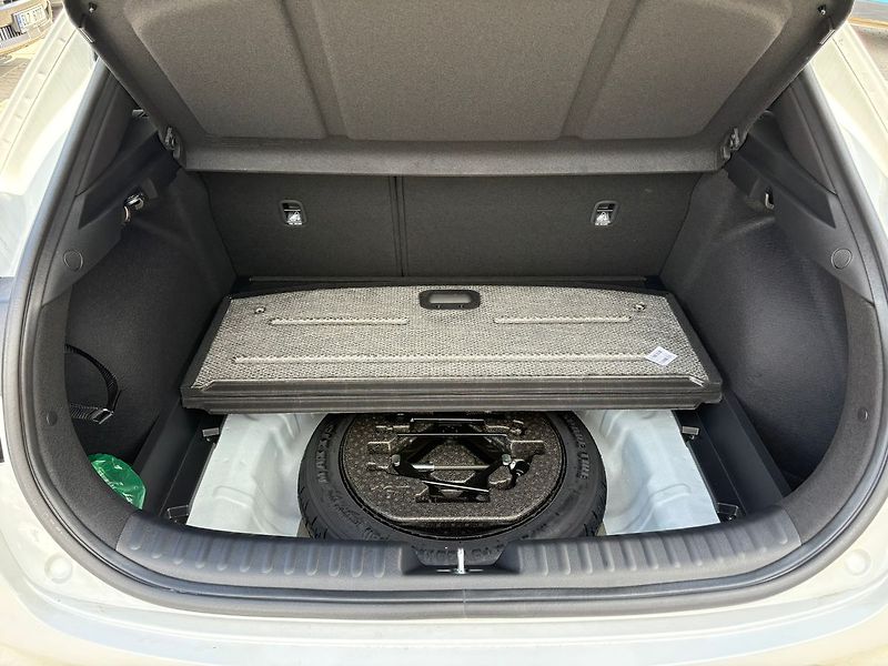Kia Ceed (2025) 1,6 T-GDi GPF 7DCT STEEL EDITI - fotka 10 z 12