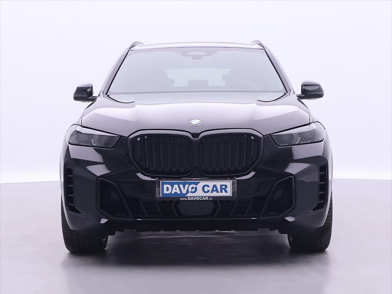 BMW X5 3,0 xDrive40d Mpacket - fotka 2 z 48