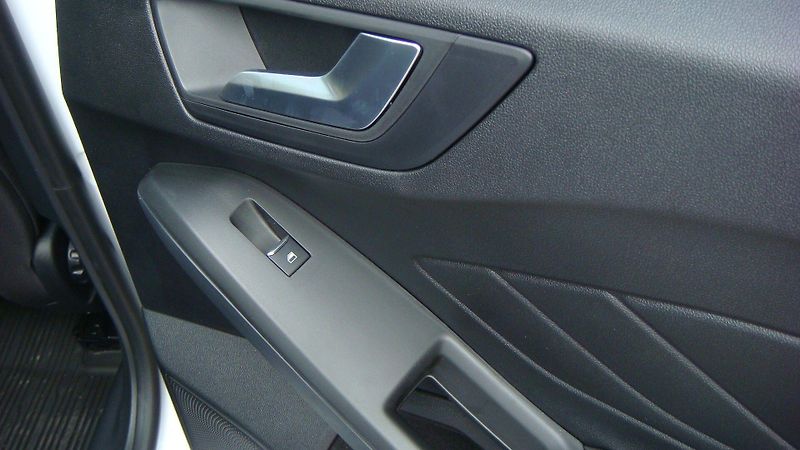 Ford Focus (2018) Trend Edition Plus 1.0EcoBoost - fotka 15 z 30