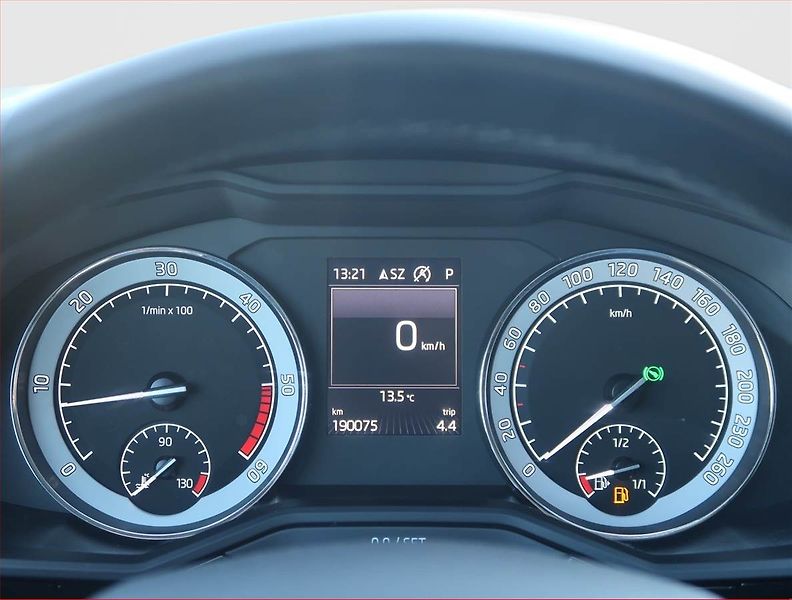 Škoda Superb (2016) Laurin&Klement 2.0 TDI - fotka 11 z 16