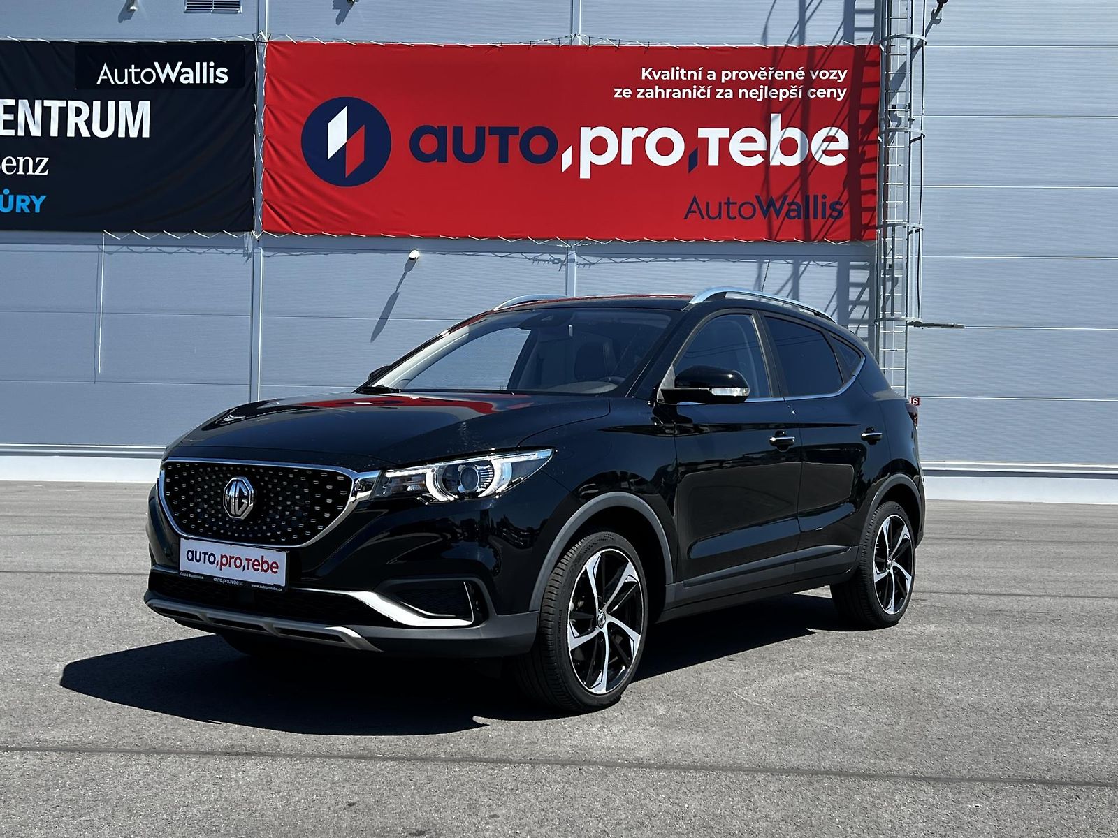 MG ZS EV 105kW 45kWh LUXURY DPH