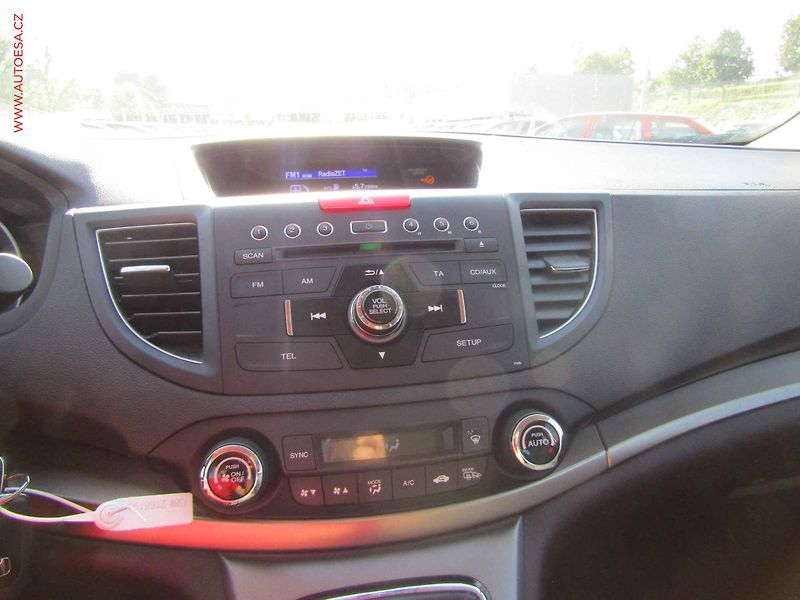 Honda CR-V (2014) 1.6 i-DTEC, AC, TZ, kamera - fotka 18 z 22
