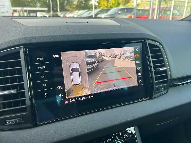 Škoda Karoq Sportline Exclusive 2,0 TDI 11 - fotka 20 z 30