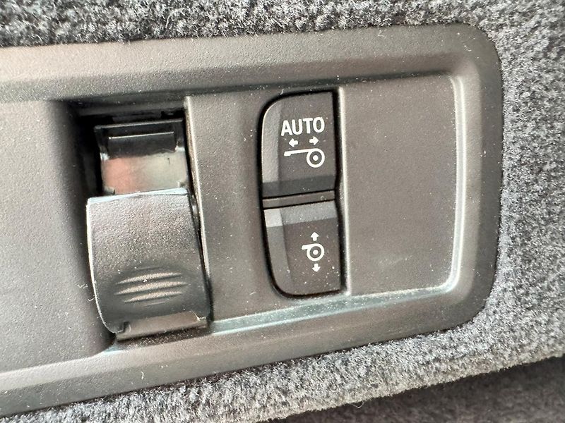 BMW X5 (2024) xDrive 30d M PAKET - fotka 12 z 35