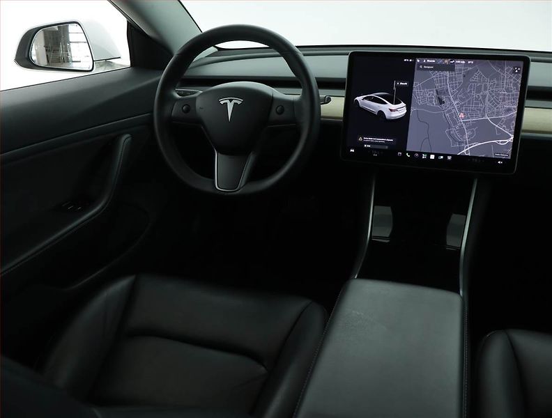 Tesla Model 3 (2019) Long Range 4WD 78kWh, SoH 85% - fotka 7 z 22
