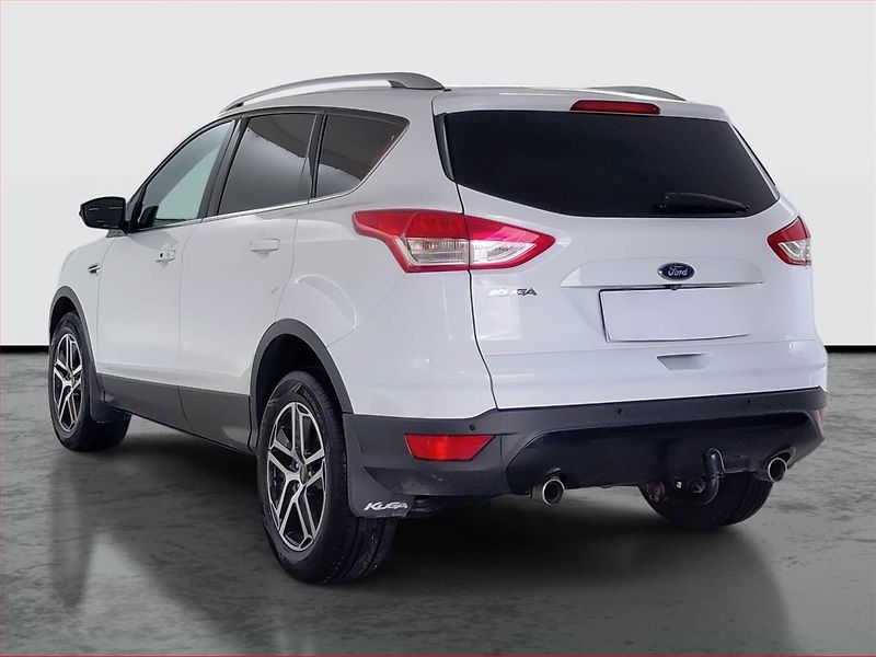 Ford Kuga (2014) 2.0 TDCi, 4X4, Xenony - fotka 4 z 18