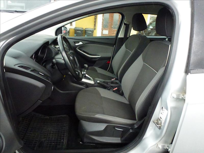 Ford Focus 1,6 16V Eco 150HP - fotka 15 z 41