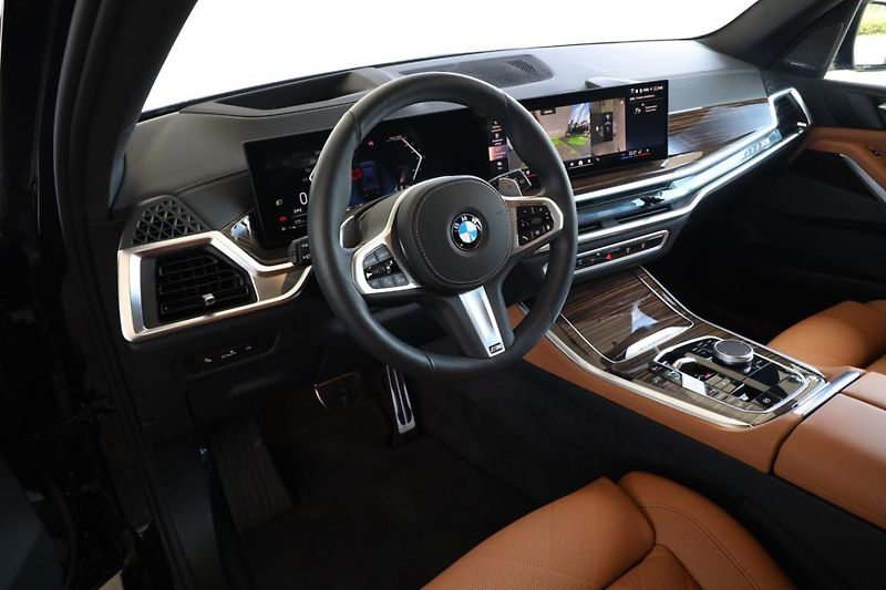 BMW X5 xDrive30d - fotka 2 z 31