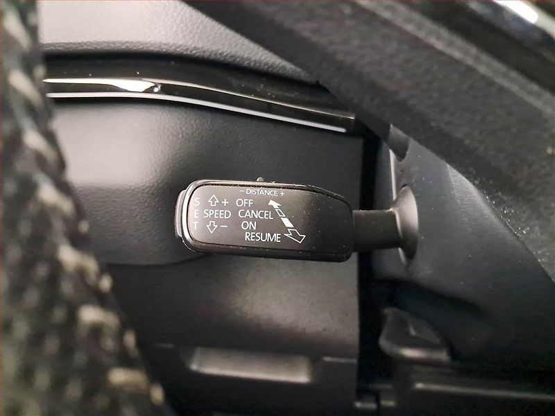 Škoda Karoq (2022) Sportline 1.5 TSI - fotka 22 z 23