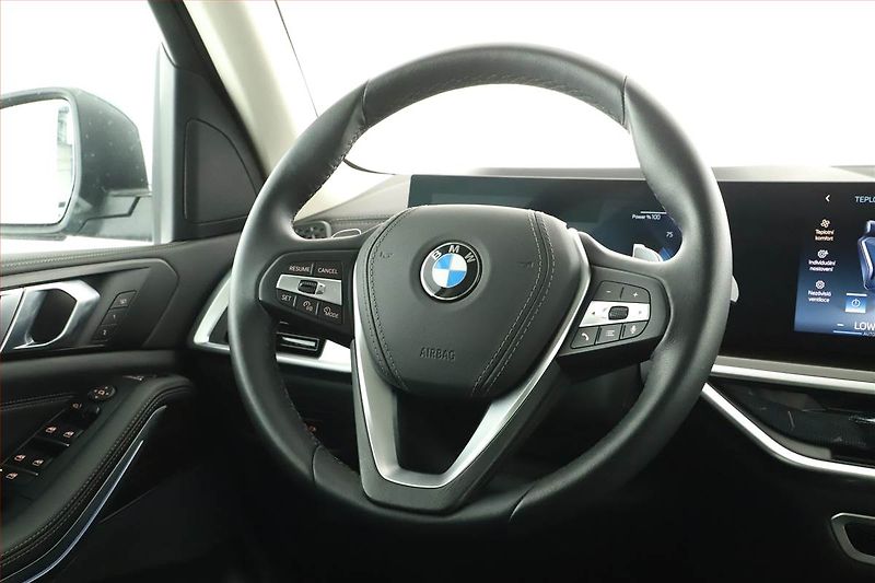 BMW X5 (2025) xDrive30d - fotka 18 z 20