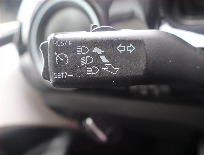 Volkswagen up! (2014) 1.0 MPI, Navi, Tempomat - fotka 16 z 20
