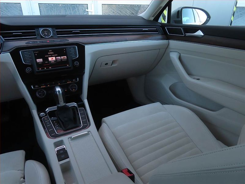 Volkswagen Passat (2016) 2.0 TDI, Automat, Serv.kniha - fotka 8 z 24