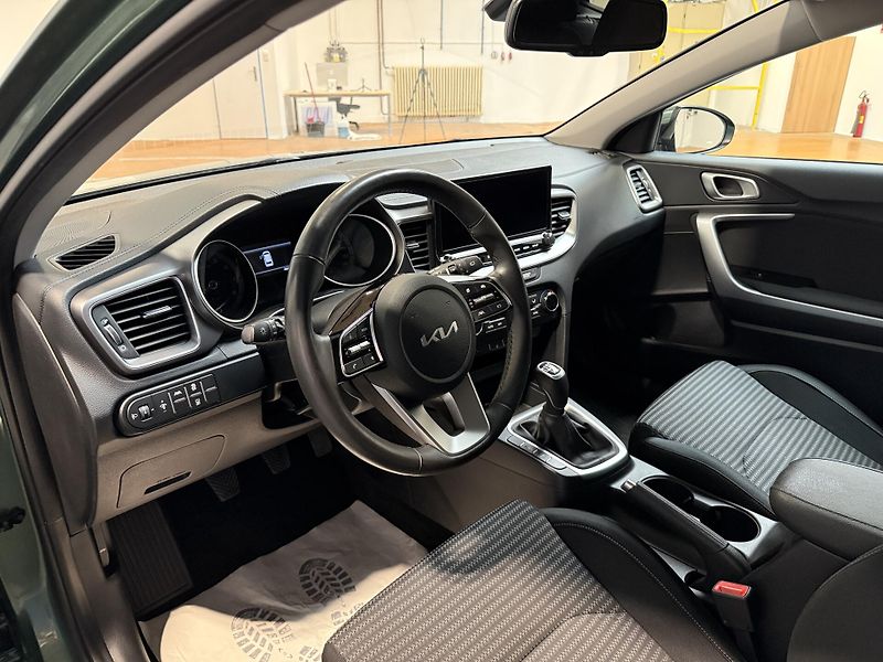 Kia Ceed 1.5 T-GDI 118kW Top SW - fotka 5 z 13
