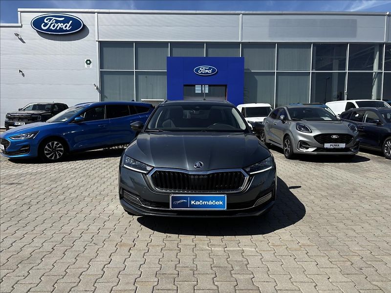 Škoda Octavia 2,0 TDI 110kW DSG Style Combi - fotka 8 z 39