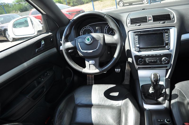 Škoda Octavia II 2.0TDi 125kW KOMBI RS - fotka 5 z 22