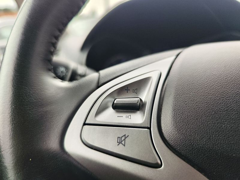 Hyundai ix20 1.6 CVVT/92kW Trikolor - fotka 19 z 26