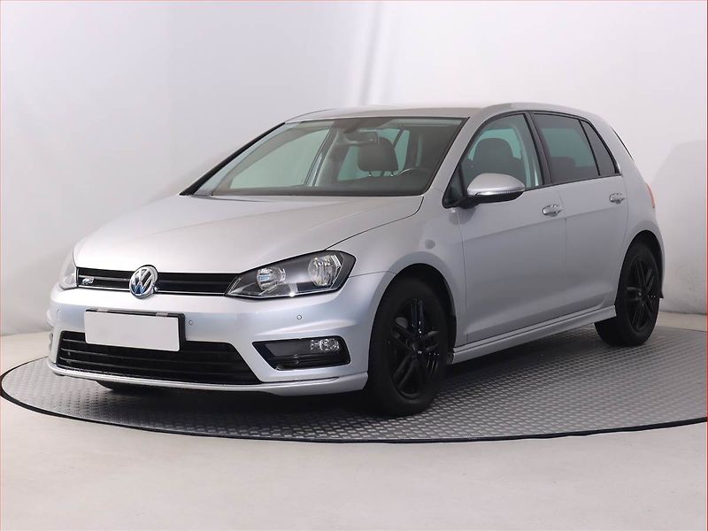 Volkswagen Golf (2016) 1.2 TSI, Automat, Serv.kniha - fotka 2 z 21