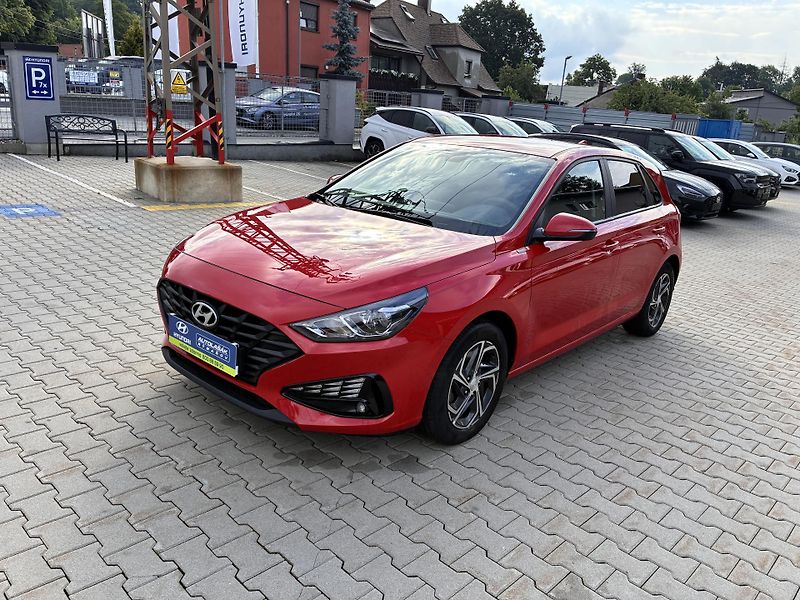 Hyundai i30 1.5DPi 81kW COMFORT 16.000km!! - fotka 3 z 14