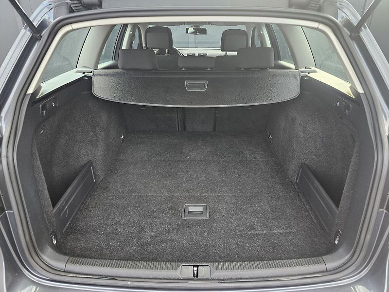Volkswagen Passat 2.0 TDI 103kW,TEMPOMAT,SERVIS - fotka 37 z 50