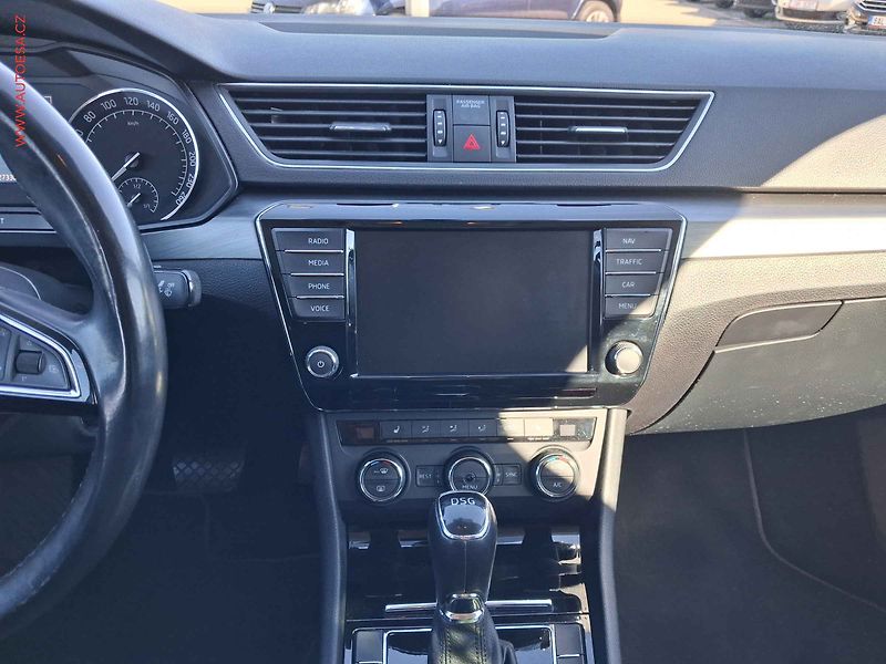 Škoda Superb (2015) 2.0 TDI, ČR, DSG, navi, bixen - fotka 12 z 18
