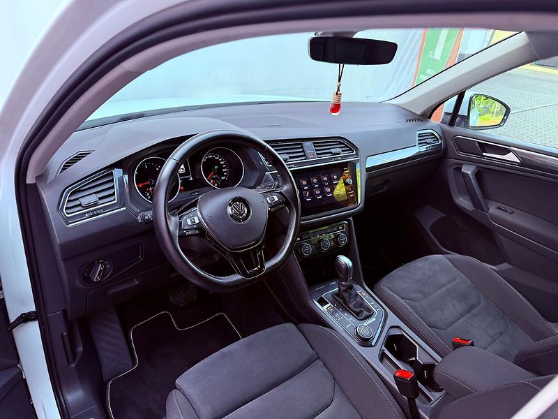 Volkswagen Tiguan 2.0 TDi DSG 4M, ČR, Serviska - fotka 17 z 30
