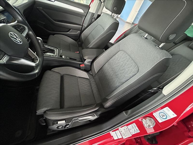 Volkswagen Passat 2,0   TDI 90kW,DSG,SERVISKA,AC - fotka 28 z 33