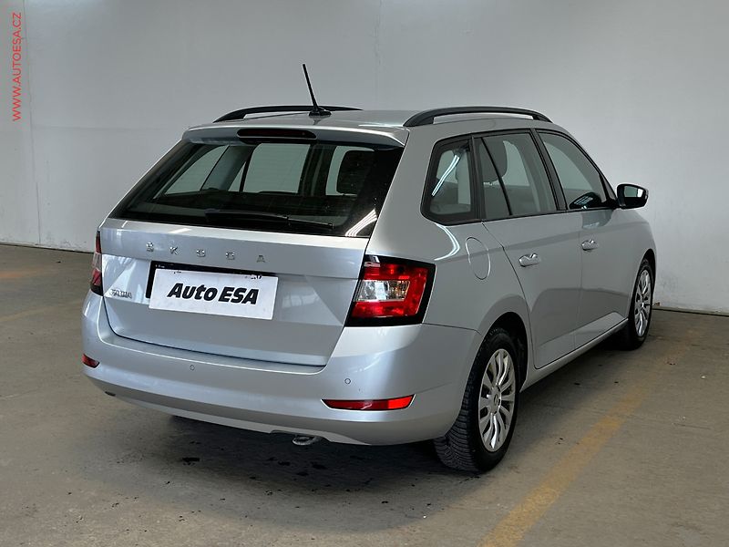 Škoda Fabia (2021) 1.0 TSi, Ambition, navi - fotka 4 z 16