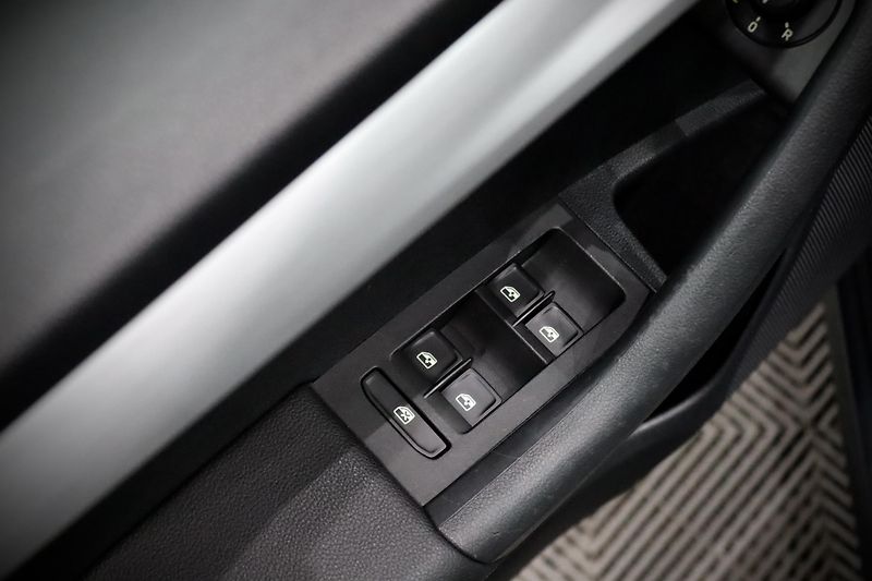 Škoda Octavia 3 FL Combi 1.4 TSI 110 kW DSG - fotka 20 z 34