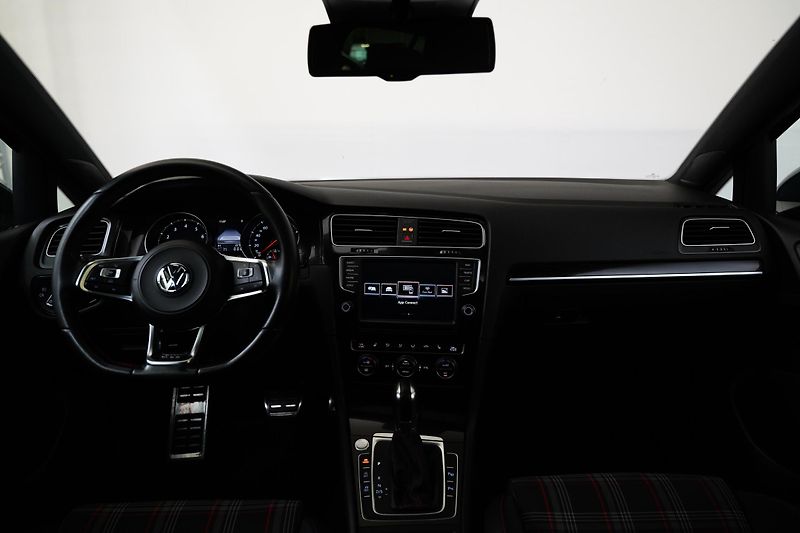 Volkswagen Golf - fotka 6 z 6