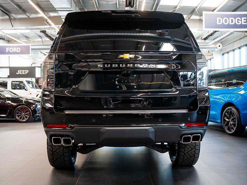 Chevrolet Suburban (2026) 6.2 V8 High Country 2,5 Lift - fotka 4 z 47