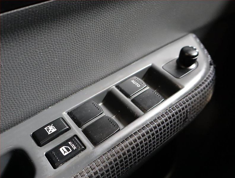 Suzuki Swift (2008) 1.3 i, 4X4, Serv.kniha, Tažné - fotka 18 z 19