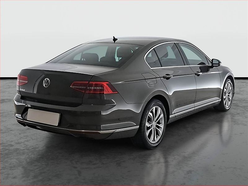 Volkswagen Passat (2017) Highline 1.8 TSI, Automat - fotka 5 z 17