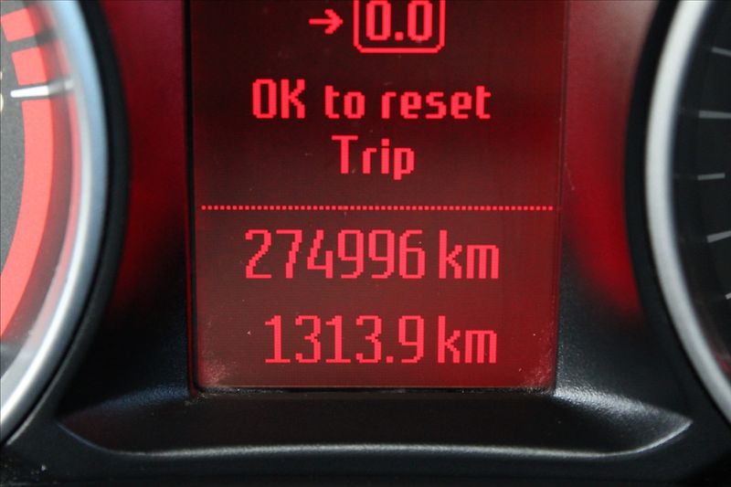 Ford S-MAX 2,0 TDCi  TAŽNÉ - fotka 9 z 23