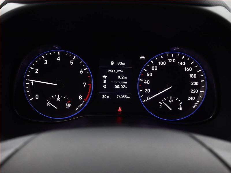 Hyundai Kona (2019) Style 1.0 T-GDI, ČR,1.maj - fotka 9 z 17