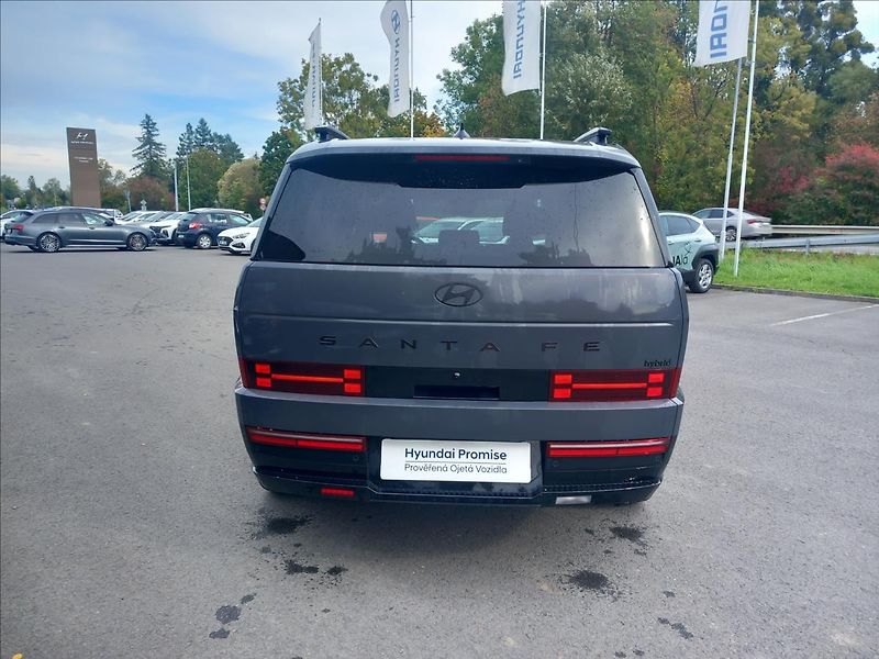 Hyundai Santa Fe 1,6 TGDI HEV 4x4  CALLIGRAPHY - fotka 5 z 24